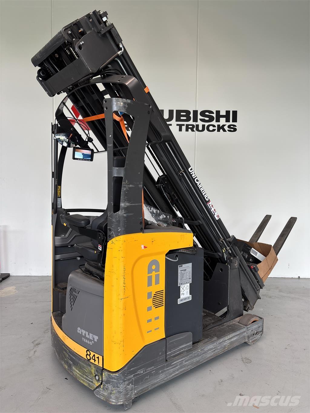 Atlet UMS200 Reach truck - depo içi istif araçları