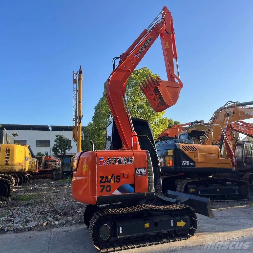 Hitachi ZX70 Paletli ekskavatörler