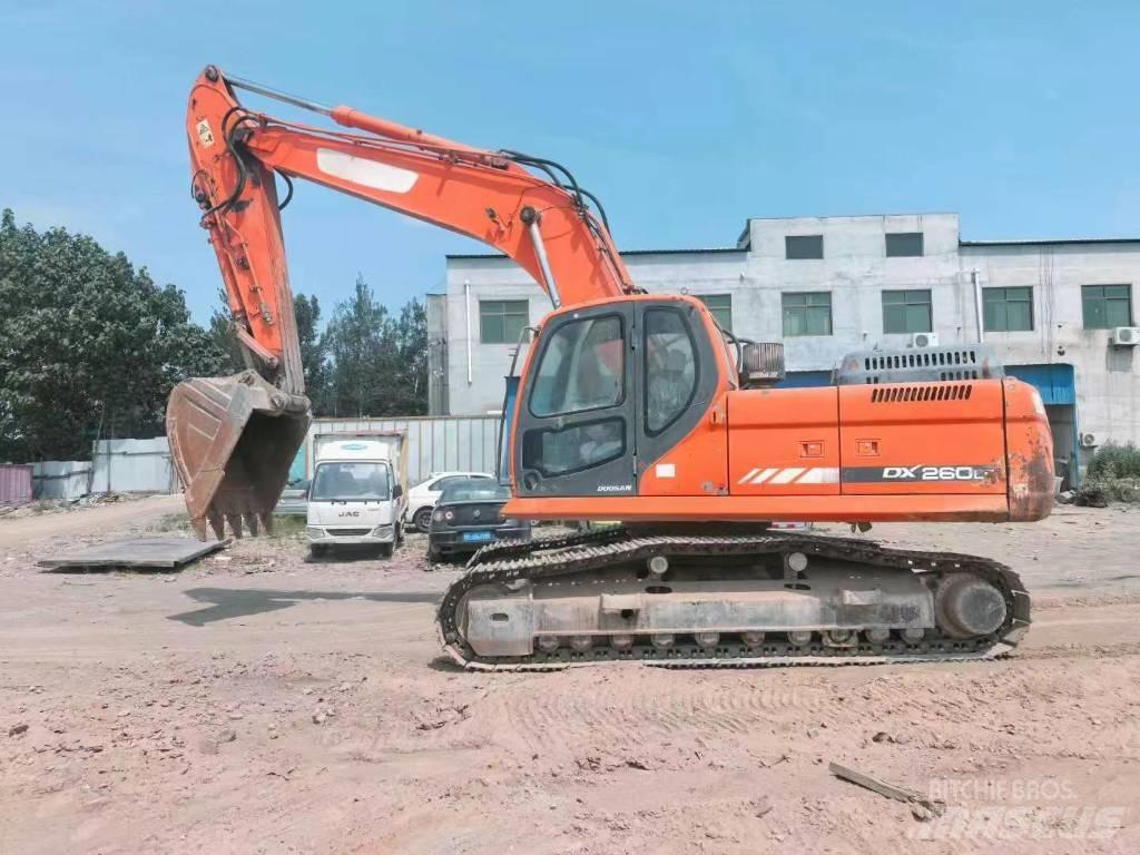 Doosan DX 260 Paletli ekskavatörler