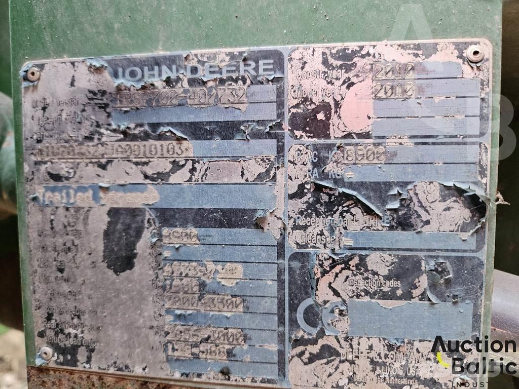 John Deere 732 Çekilir pülverizatörler
