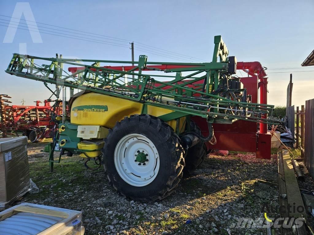 John Deere 732 Çekilir pülverizatörler