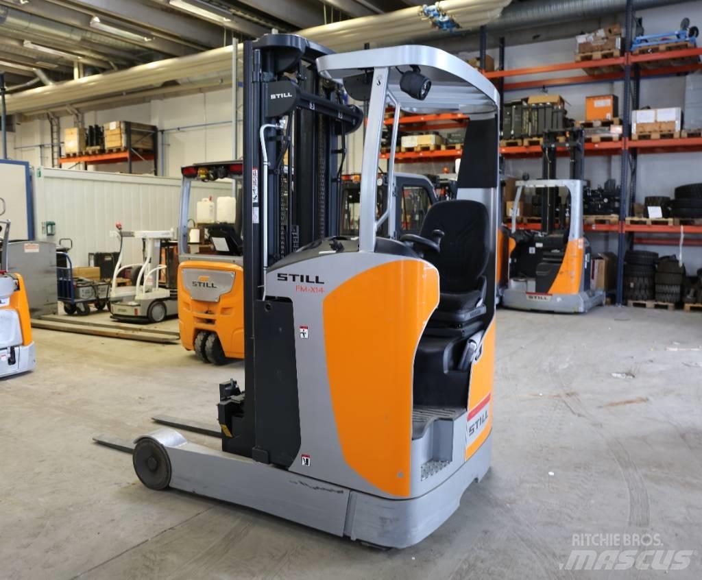 Still FMX14 Reach truck - depo içi istif araçları