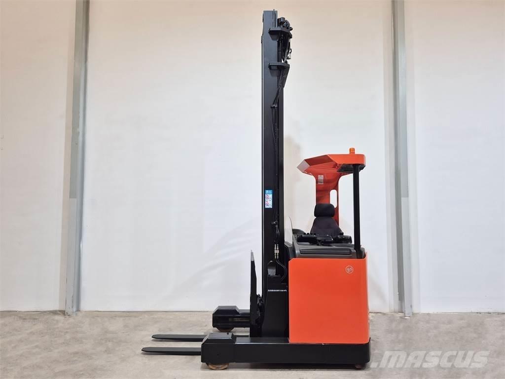 BT RRB 3 Reach truck - depo içi istif araçları