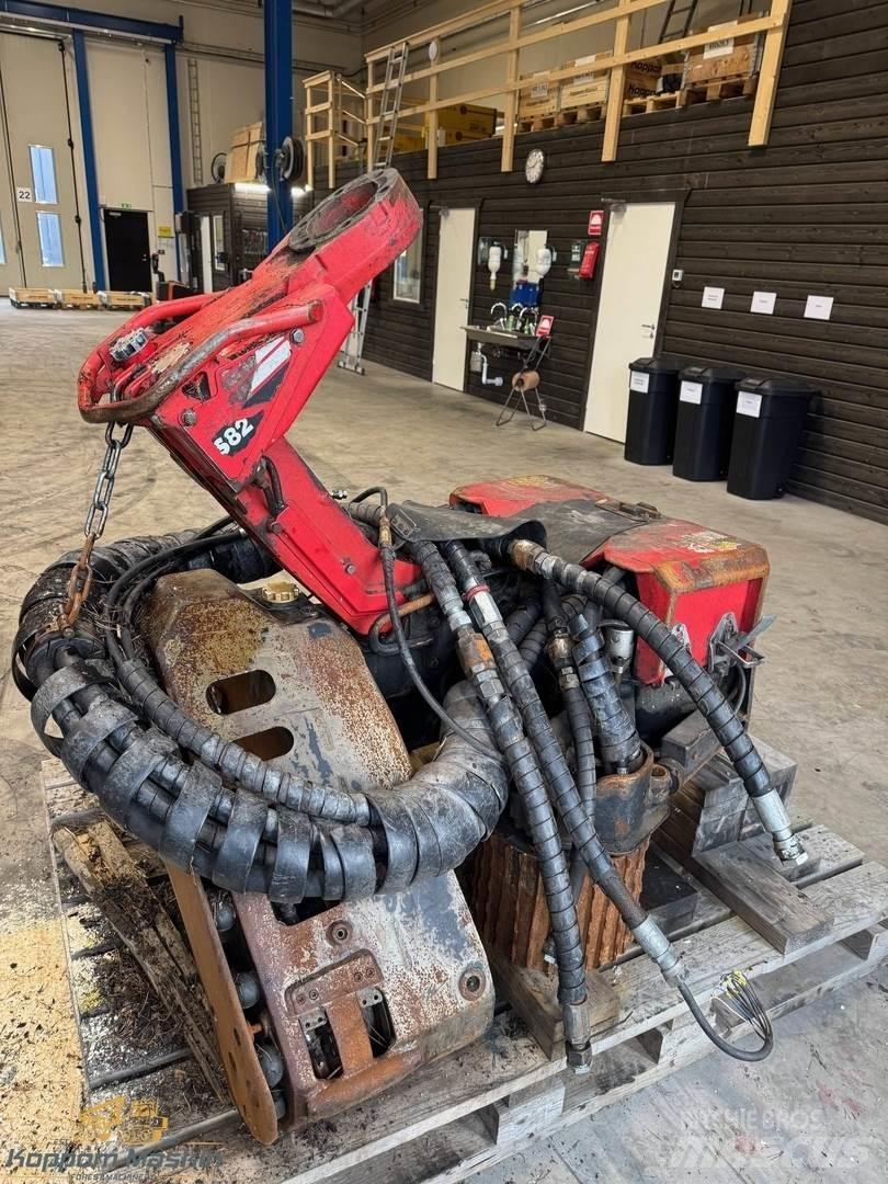 Komatsu S82 Agaç kesme robotlari