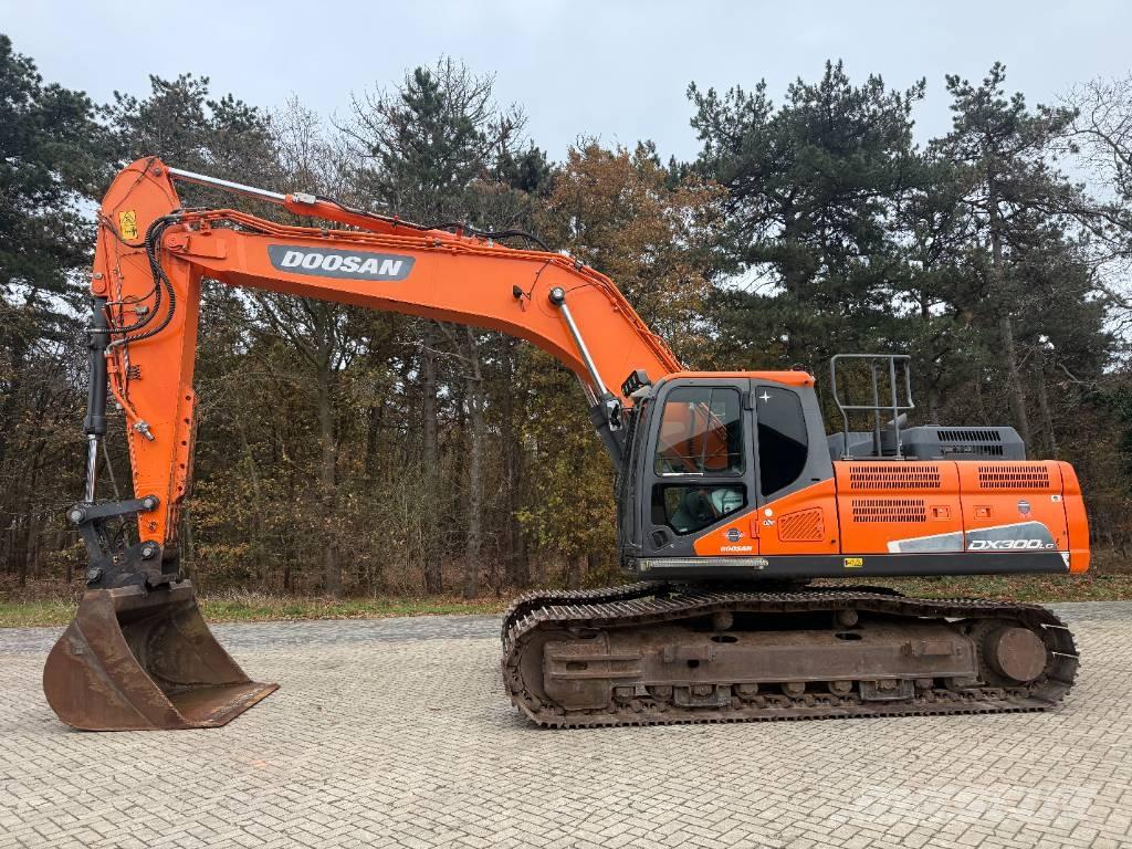 Doosan DX 300 LC Paletli ekskavatörler