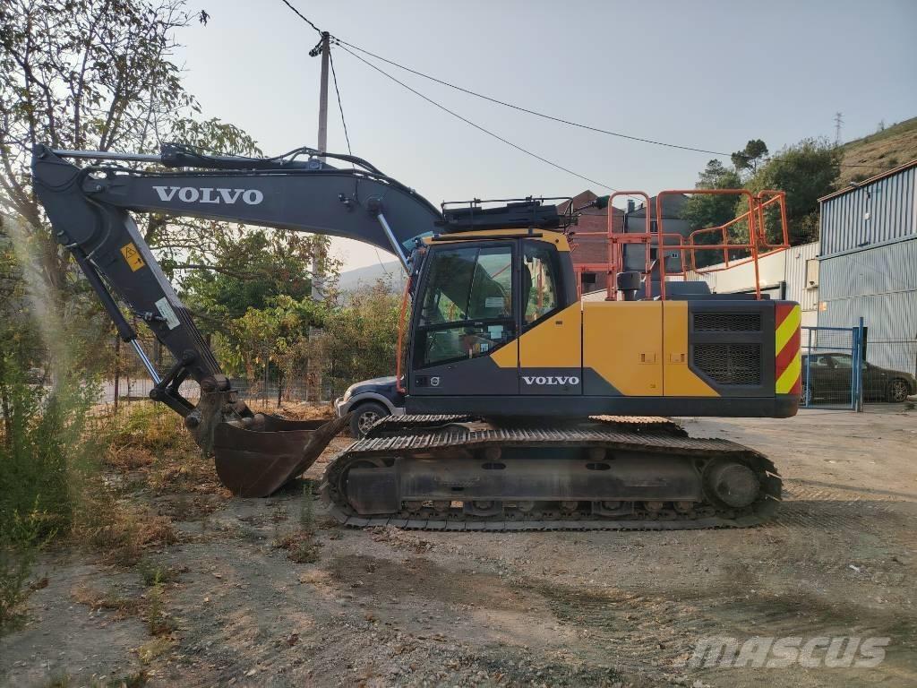 Volvo EC 220 E Paletli ekskavatörler