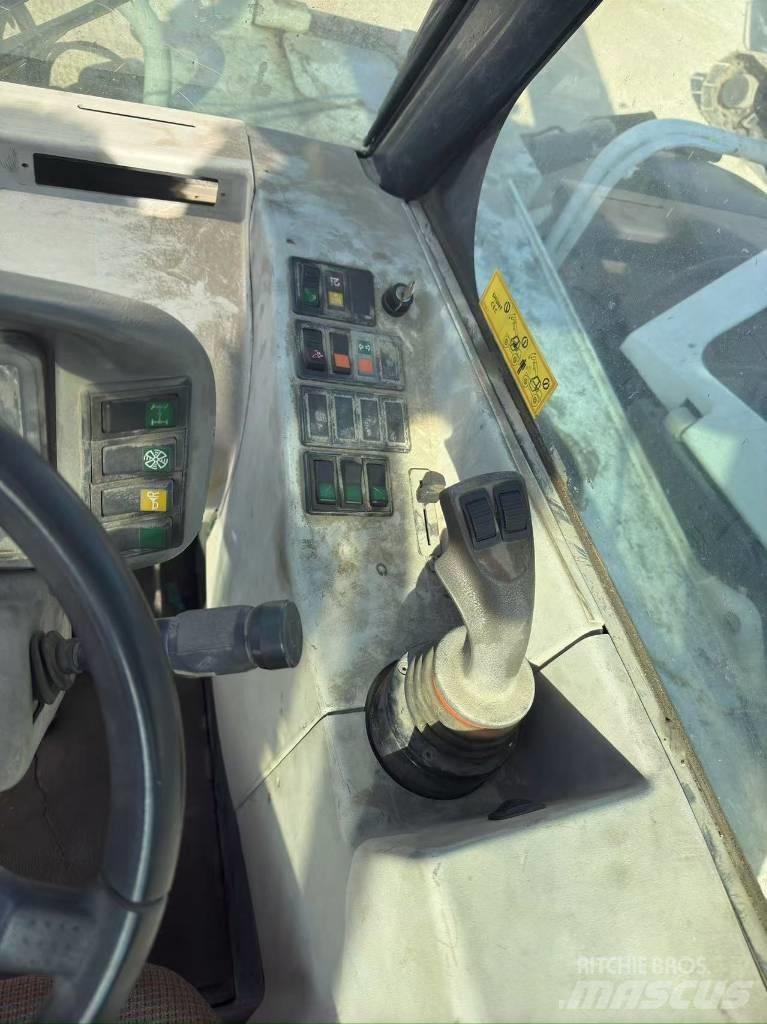 Bobcat T 40.140 Teleskopik yükleyiciler