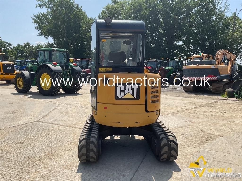 CAT 302.7 D Mini ekskavatörler, 7 tona dek