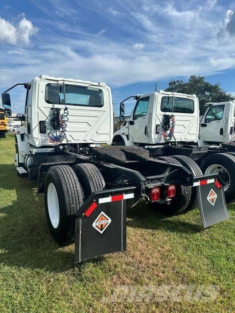 International MV607 Çekiciler