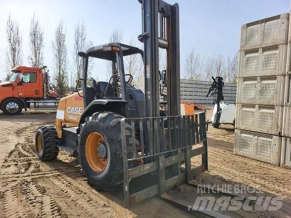 CASE 586H Arazi tipi forklift