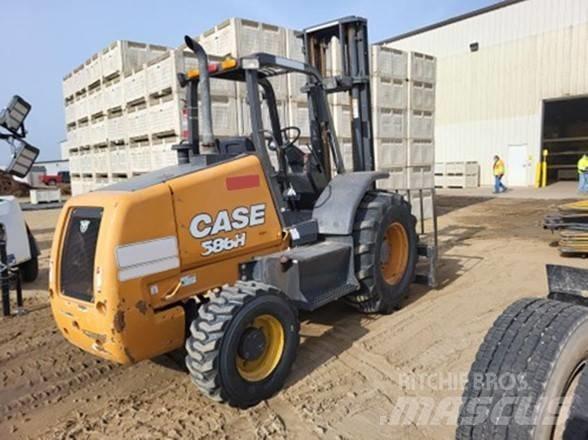 CASE 586H Arazi tipi forklift