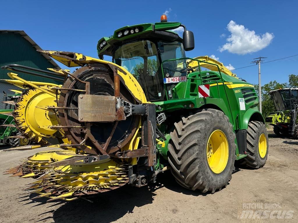 John Deere 8600 Kendi yürür silaj makinalari