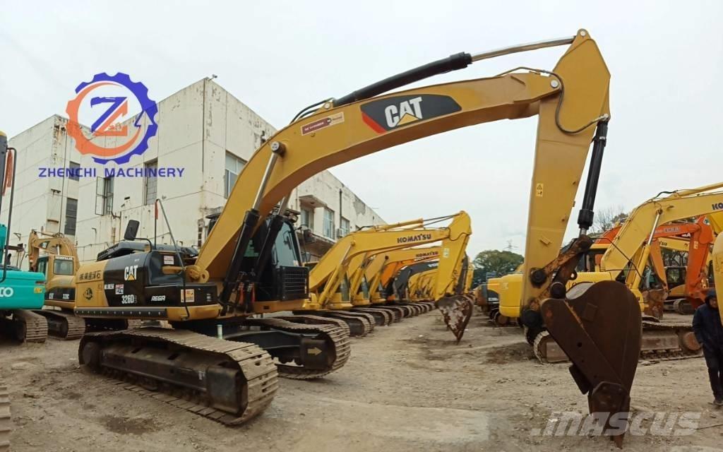 CAT 326 D Paletli ekskavatörler