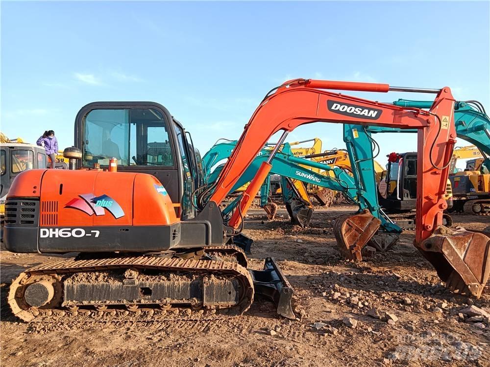 Doosan DH60-7 Paletli ekskavatörler