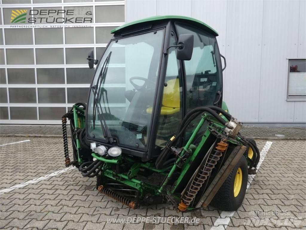 John Deere 8900A Çayir biçme makinalari