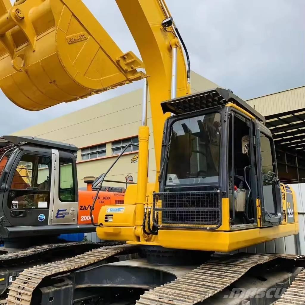 Komatsu PC 200 Paletli ekskavatörler