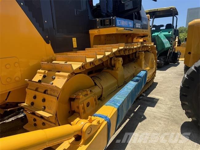 Shantui SD 32 Paletli dozerler