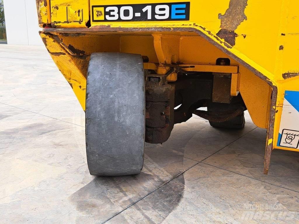 JCB TLT 30-19E Reach truck - depo içi istif araçları