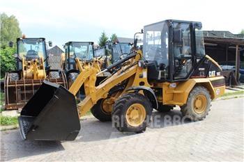 CAT 902 Tekerlekli yükleyiciler