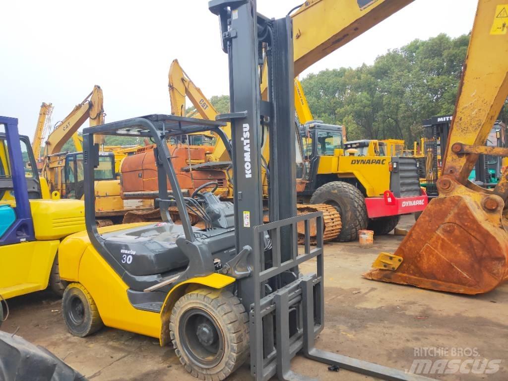 Komatsu FD 30 T-17 Dizel forkliftler