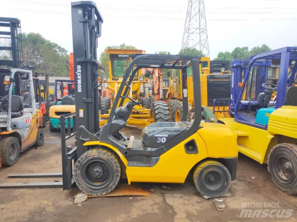 Komatsu FD 30 T-17 Dizel forkliftler