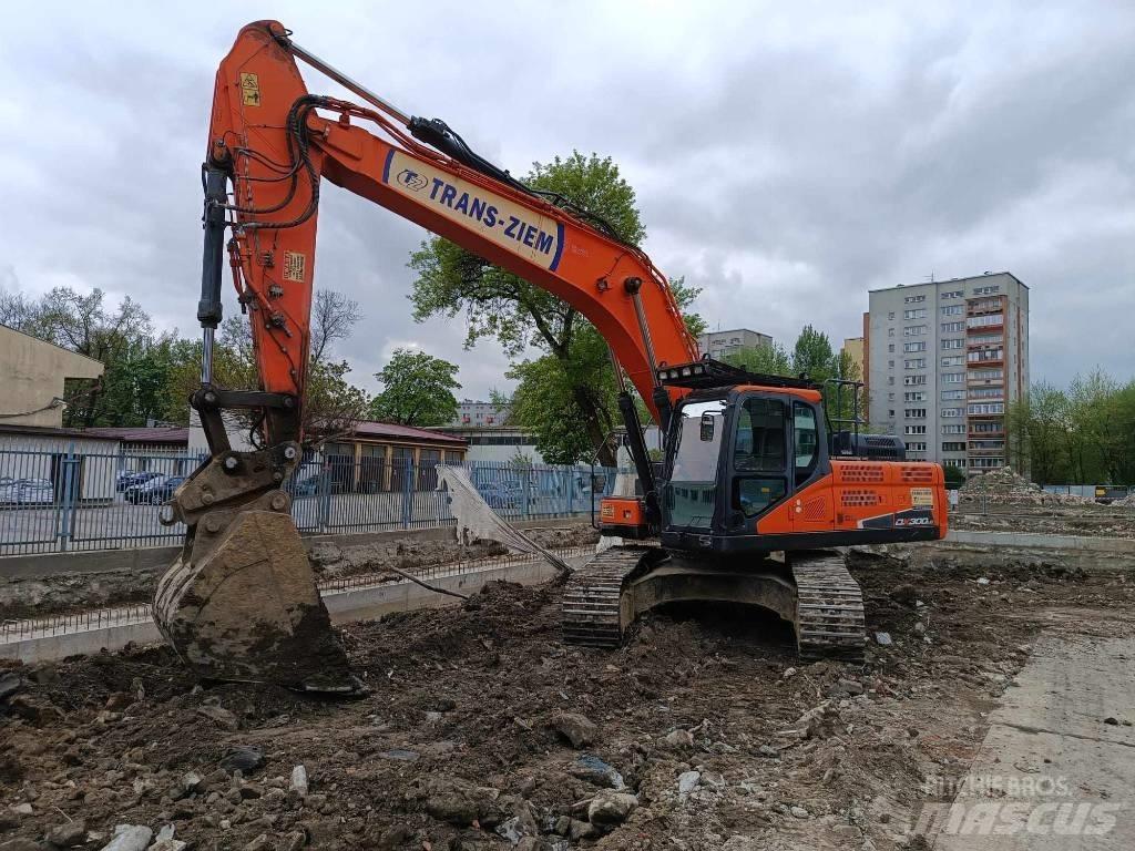 Doosan DX 300 LC-5 Paletli ekskavatörler