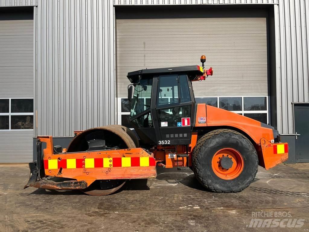 Dynapac CA302D Tek tamburlu silindirler