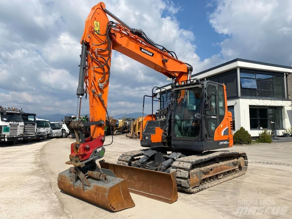 Doosan DX 140 LCR-5 Paletli ekskavatörler