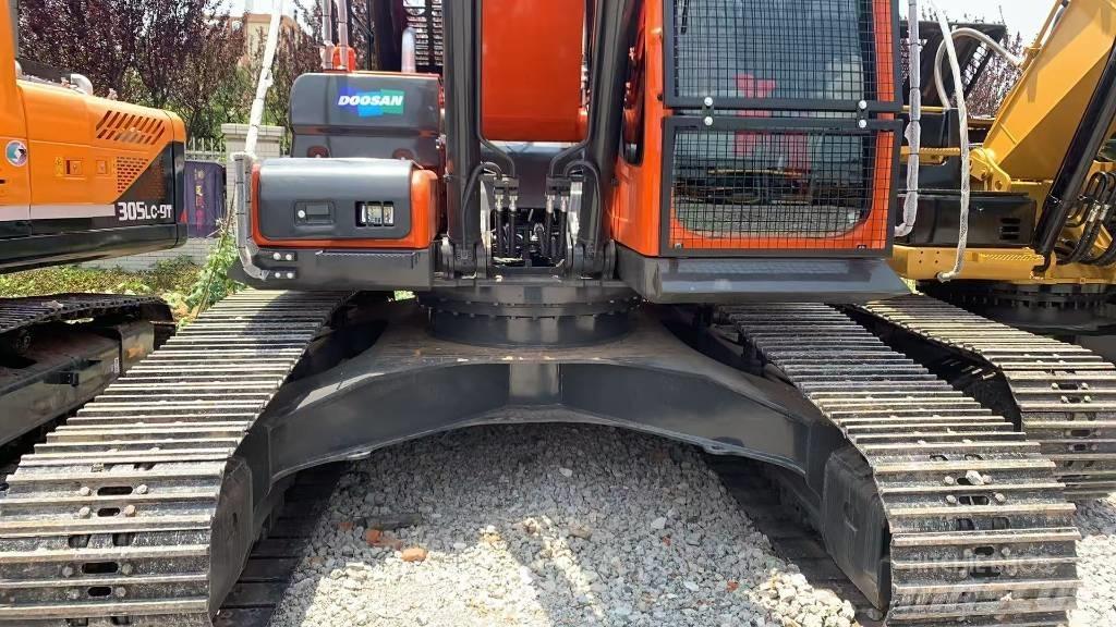 Doosan DX 300 LC Paletli ekskavatörler