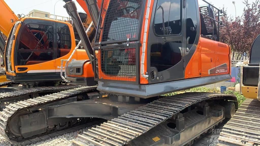 Doosan DX 300 LC Paletli ekskavatörler