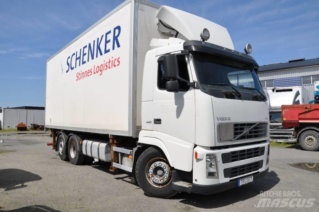 Volvo FH440 6X2 Kapali kasa kamyonlar