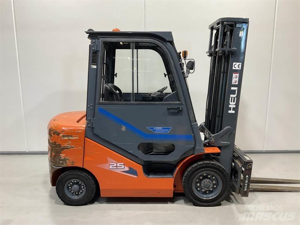 Heli CDCP25 Dizel forkliftler
