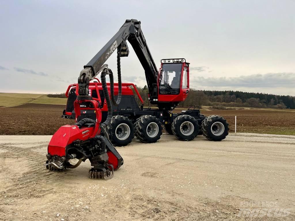 Komatsu 901 XC Biçerdöverler