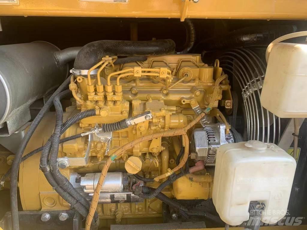 CAT 307E Paletli ekskavatörler