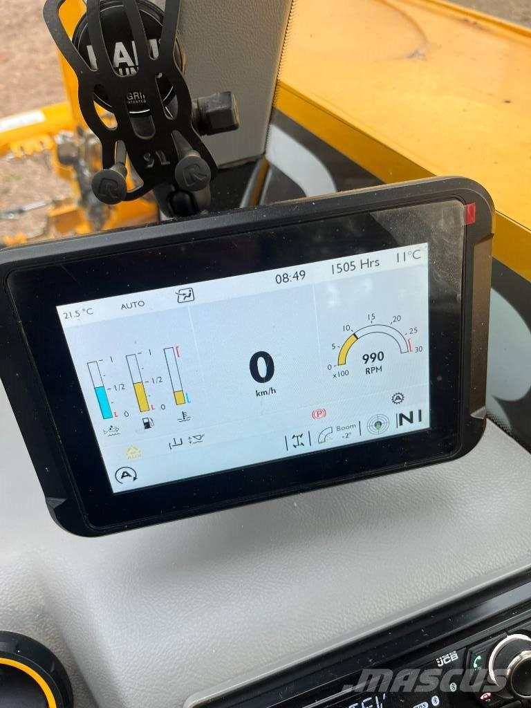 JCB Agri Xtra 542-70 Ön yükleyici ve kazicilar