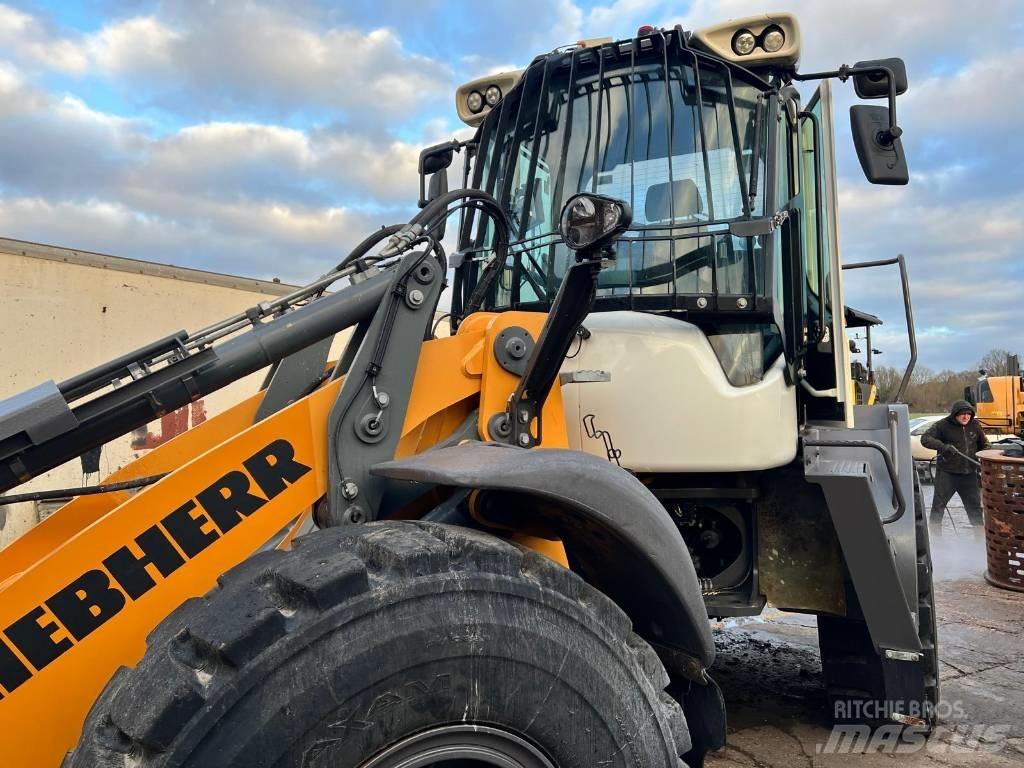 Liebherr L546 Tekerlekli yükleyiciler