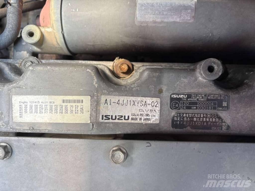 Hitachi ZX 145 W-3 Lastik tekerli ekskavatörler