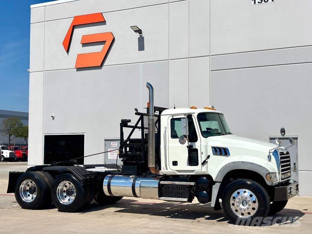 Mack GU713 Kurtaricilar