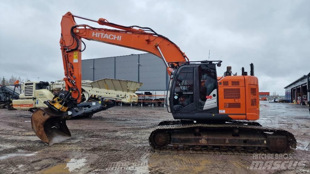 Hitachi ZX225USLC-6 Paletli ekskavatörler