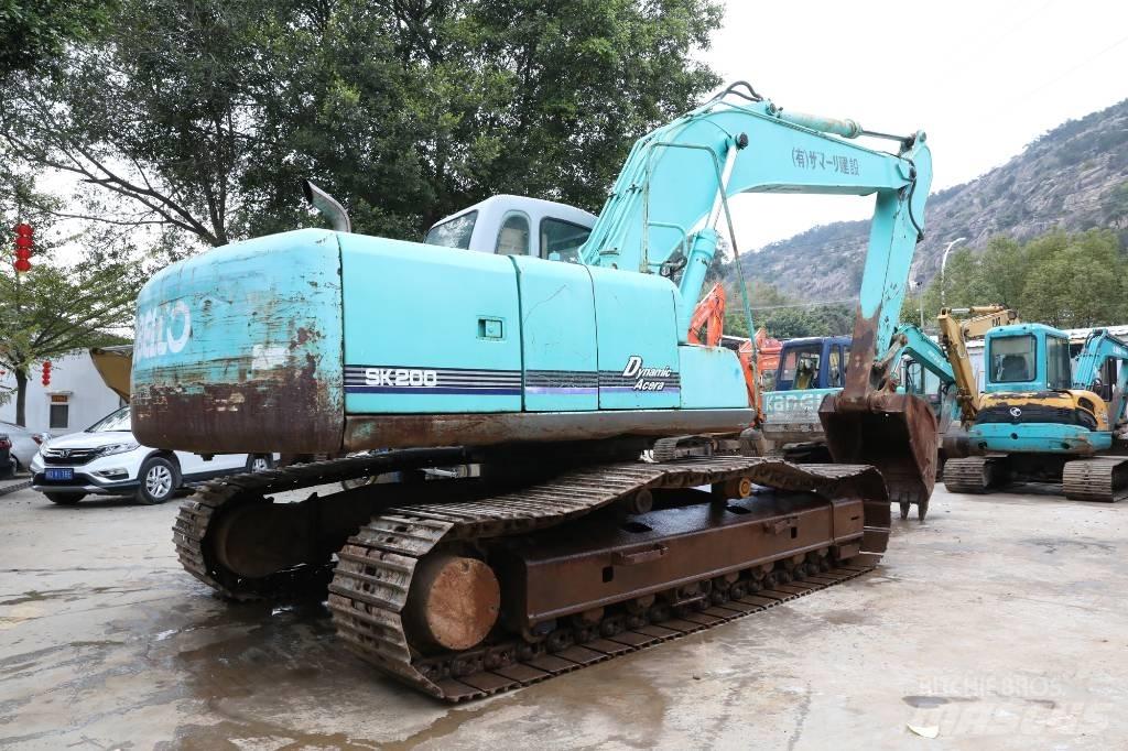 Kobelco SK 200-5 Paletli ekskavatörler