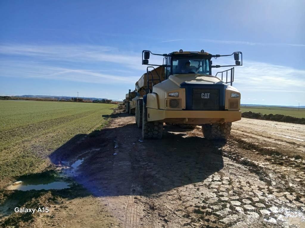 CAT 745 Belden kirma kaya kamyonu