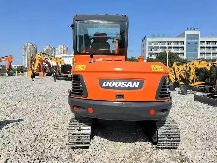 Doosan DX60-9C Paletli ekskavatörler