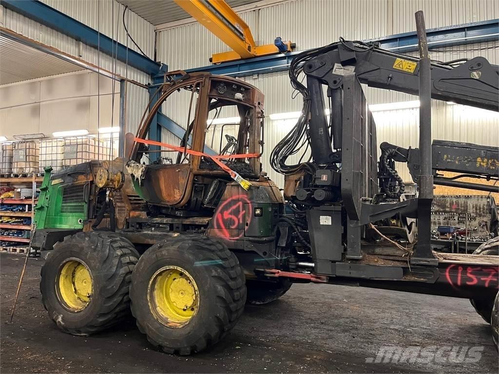 John Deere 1210E Tomruk yükleyici traktörler