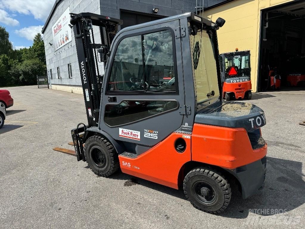 Toyota 52-8FDF25 Dizel forkliftler