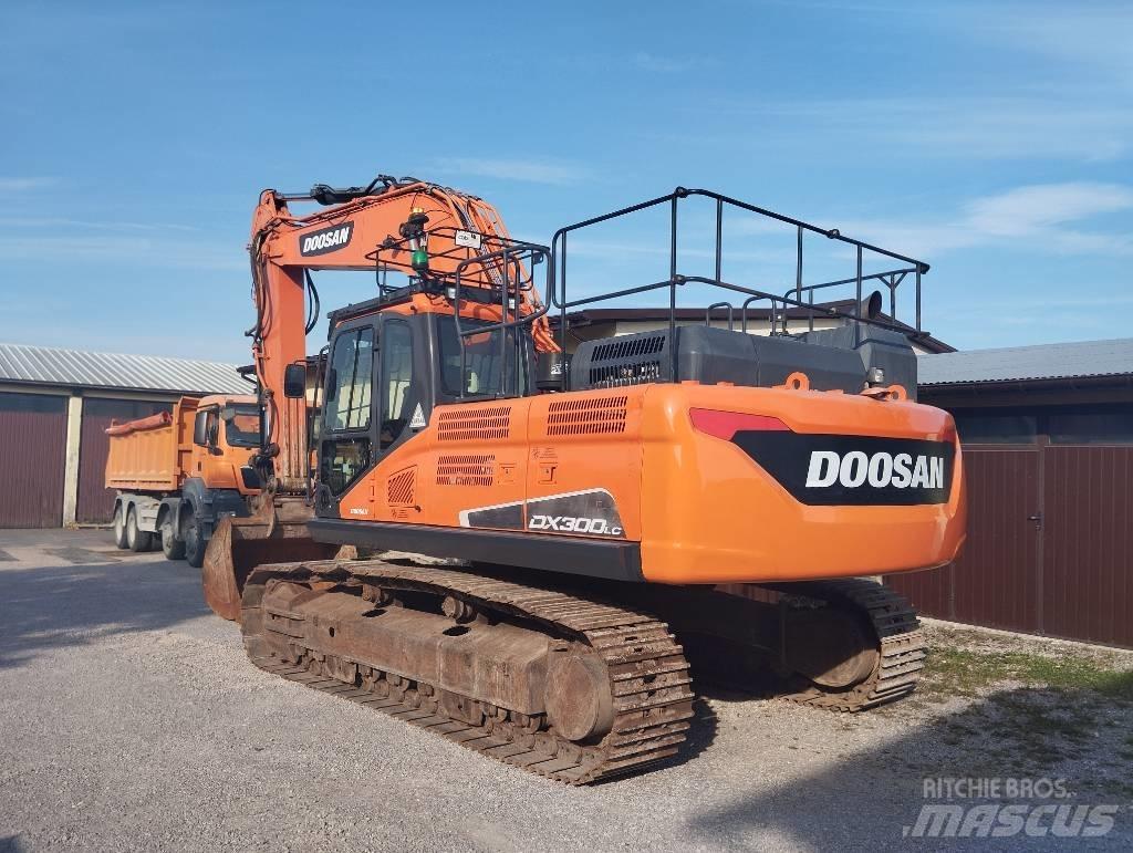 Doosan DX 300 LC Paletli ekskavatörler