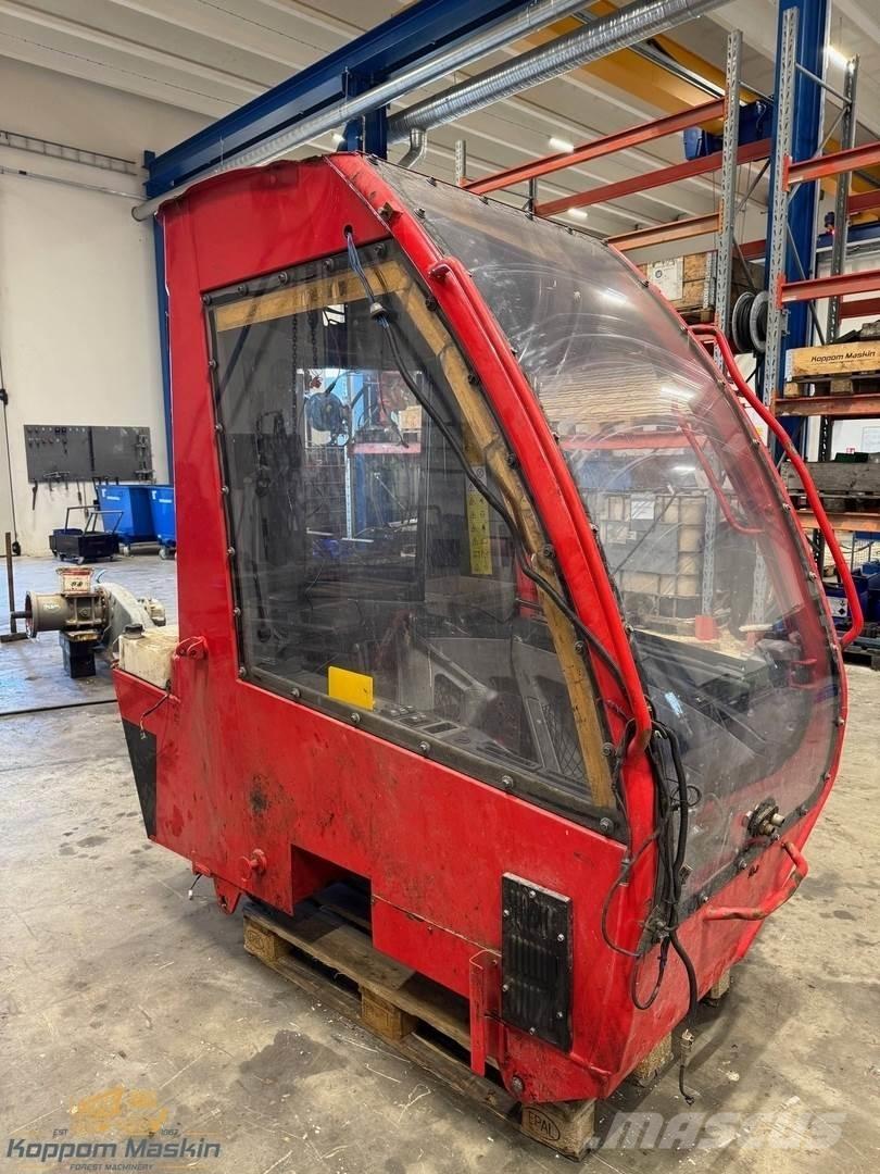 Komatsu 951 Kabin