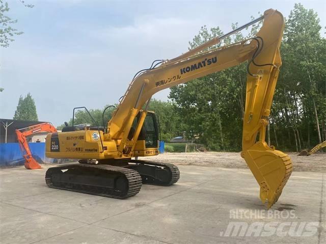Komatsu PC 220-8 Paletli ekskavatörler