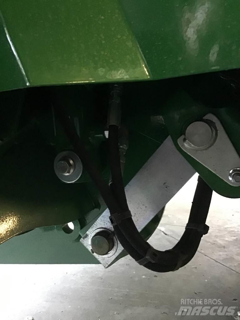 John Deere V461M Rulo balya makinalari