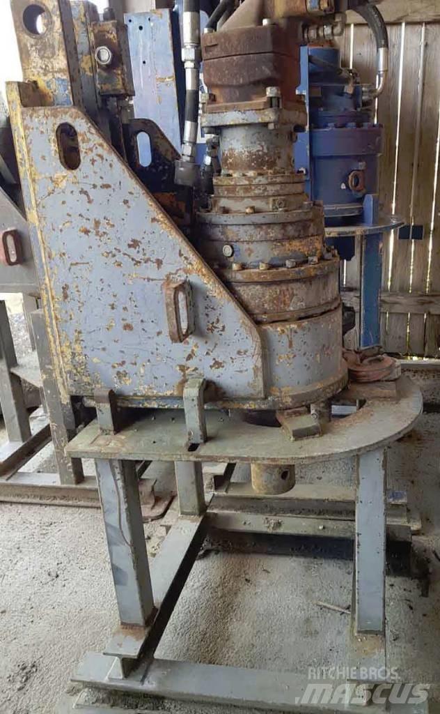 Sennebogen ZM19T Titreşimli kazık çakıcıları