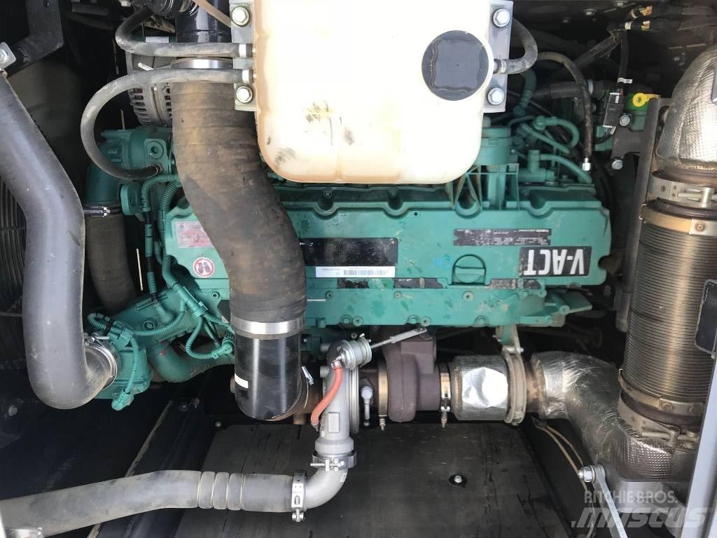 Volvo EC250E L Paletli ekskavatörler